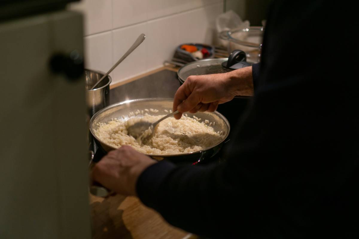 hot pop popcorn maker producing fluffy white popcorn in a modern kitchen